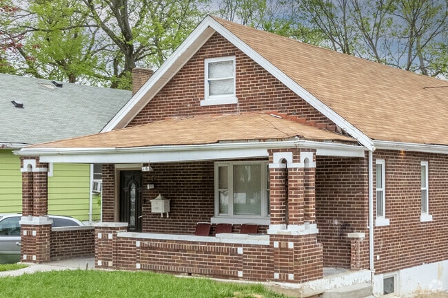 Brick bungalows are seen throughout East Westwood.