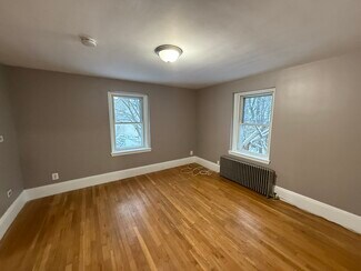 184 Gladstone St Unit 1, Boston, MA 02128