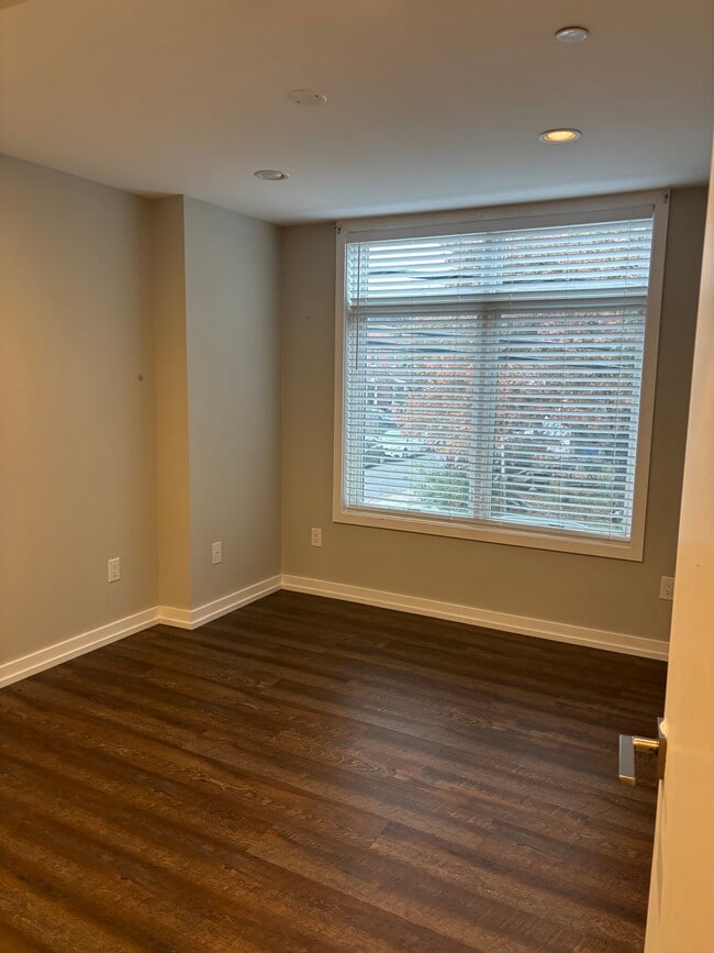 769 N Uber St unit B, Philadelphia, PA 19130 - photo 6