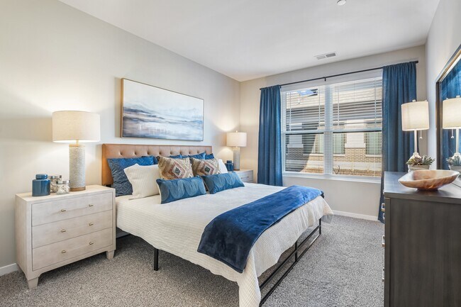 Water's Edge, Crystal Lake, IL 60014 - photo 4