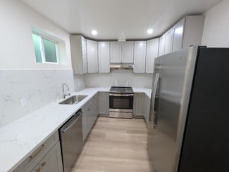 438 48th St Unit B, Oakland, CA 94609