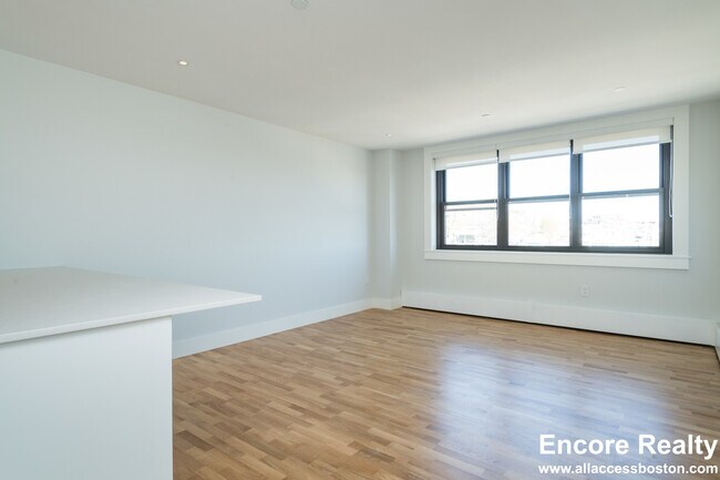 1410 Columbia Rd unit 78M, South Boston, MA 02127 - photo 4