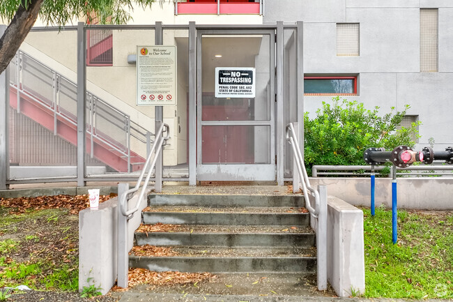 Bellingham Elementary School school gates open at 7:30 am daily, school starts at 8:00 a.m.