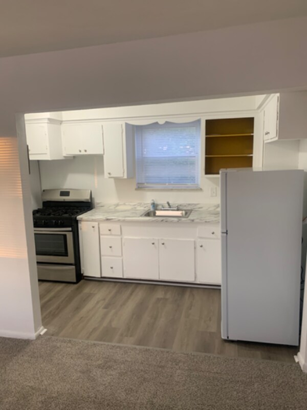 33170 Aurora Rd unit 9, Solon, OH 44139 - photo 1