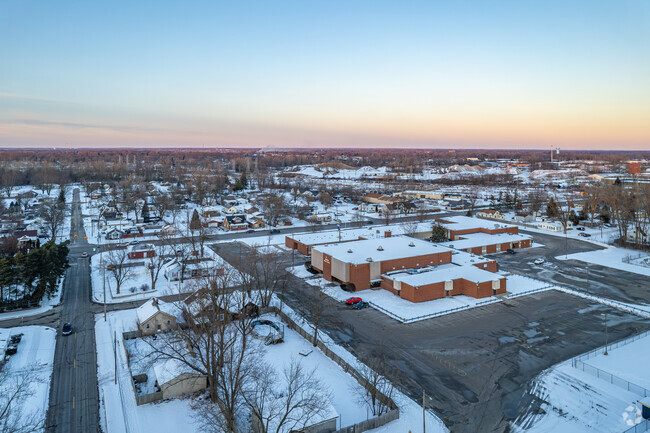 Parking for teachers can be found behind Bendle Elementary School.