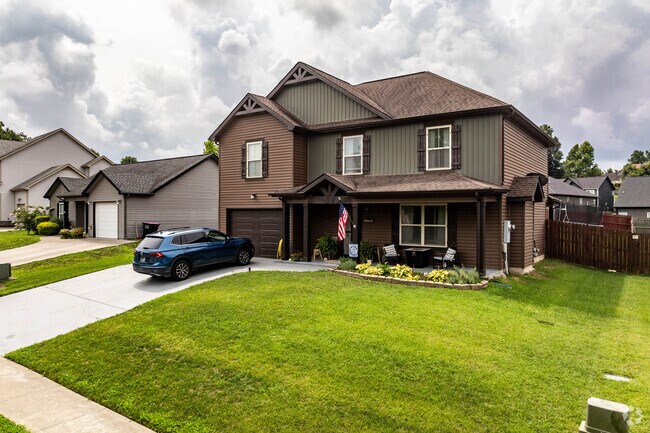 Although they can be rare, Glen Ellen Landing features newer two-story builds.