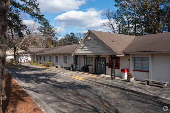 St. John Academy is located in Savannah, GA.