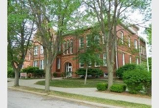 1730 S 11th St, Omaha, NE 68108