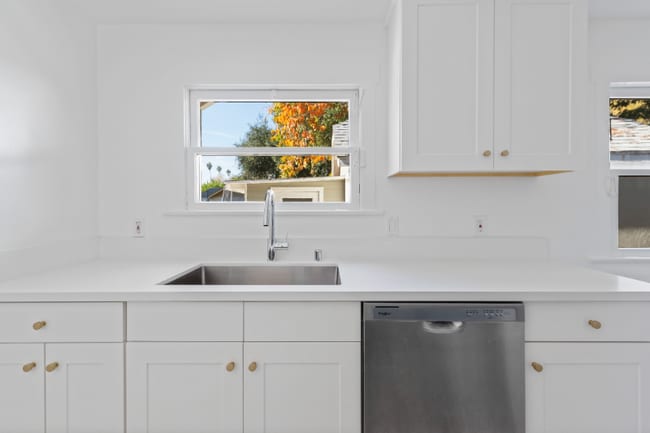 1446 E Topeka St, Pasadena, CA 91104 - photo 2