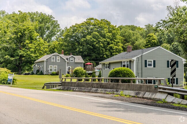 The median home value in Stafford is approximately $217,000.