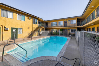 6702 Vineland Ave, North Hollywood, CA 91606