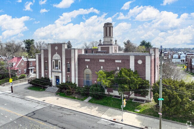William Rowen School dedicated a STEAM laboratory to train the next generation of students.