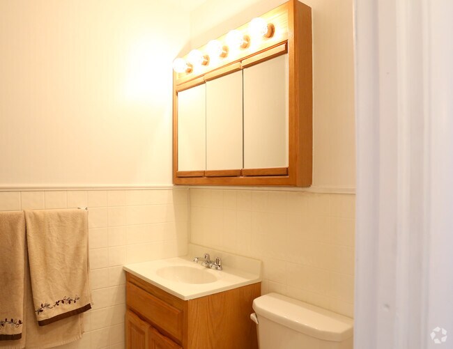 The Village of Pickering Run Apartments 800 Kimberton Rd