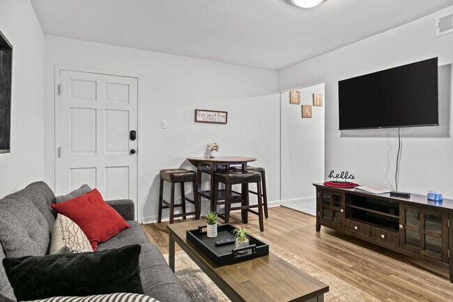 250 Little St unit ID1302826P, Athens, GA 30605 - photo 2