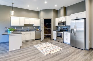 10200 Goldenrod St NW, Coon Rapids, MN 55448