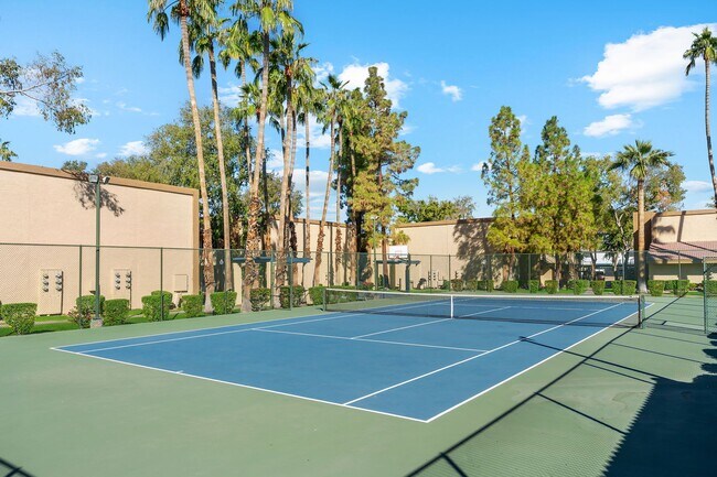 Tennis Court | Shorebird Apartments