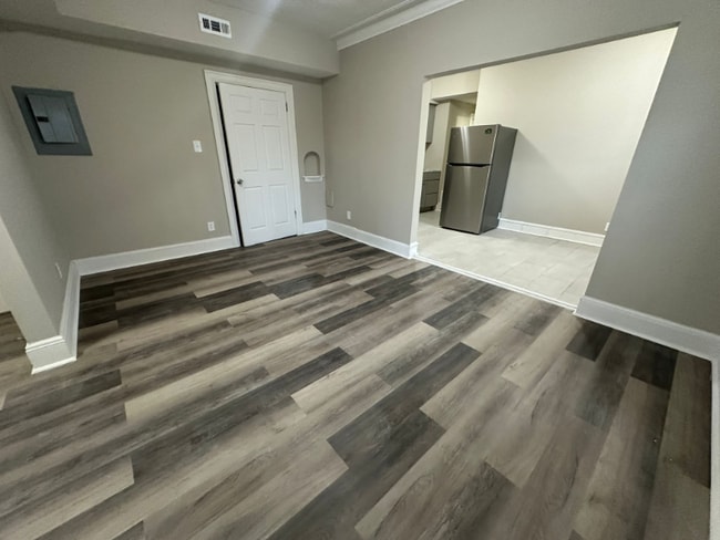 172 S Portage Path unit 3, Akron, OH 44302 - photo 3