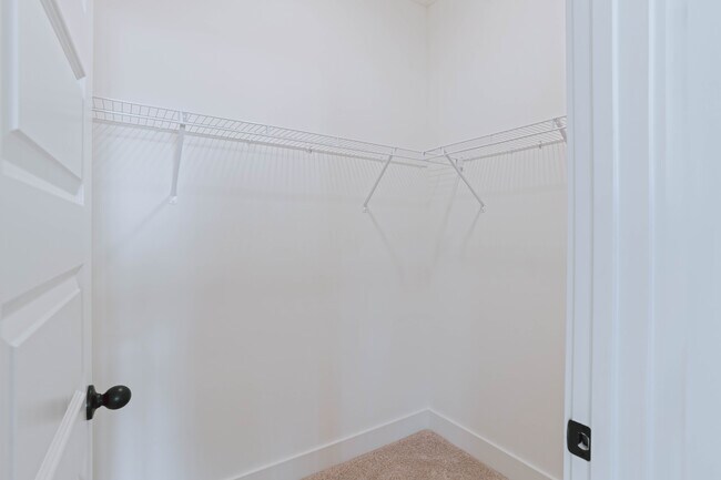 1289 Woodland Cir unit 37687022, Opelika, AL 36801 - photo 3