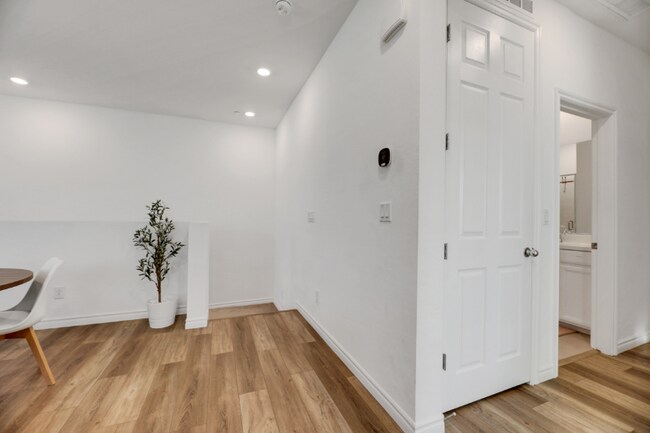 20 Barbara Ln, Las Vegas, NV 89183 - photo 6