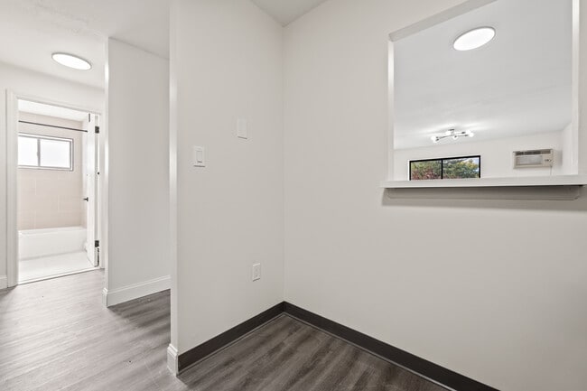 18 Signor St, East Hartford, CT 06108 - photo 6