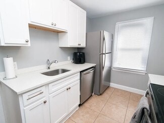 435 Ruth St, Bridgeport, CT 06606