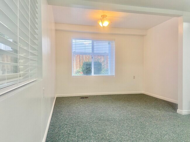 5341 S Trunk Bay Cir, Salt Lake City, UT 84107 - photo 7