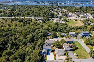 19 Ashbrook Rd Unit B, Narragansett, RI 02882