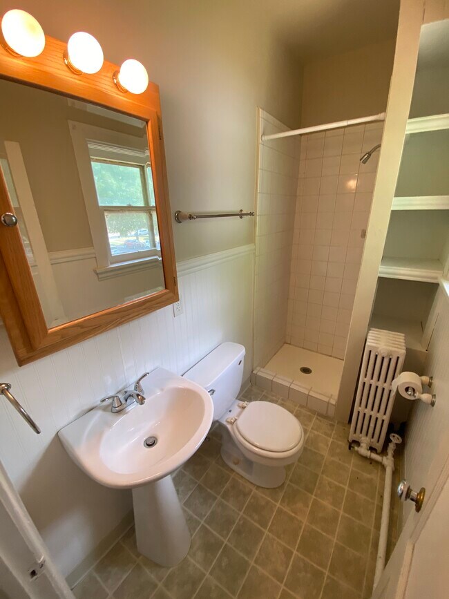 221 8th St S unit 5, La Crosse, WI 54601 - photo 7