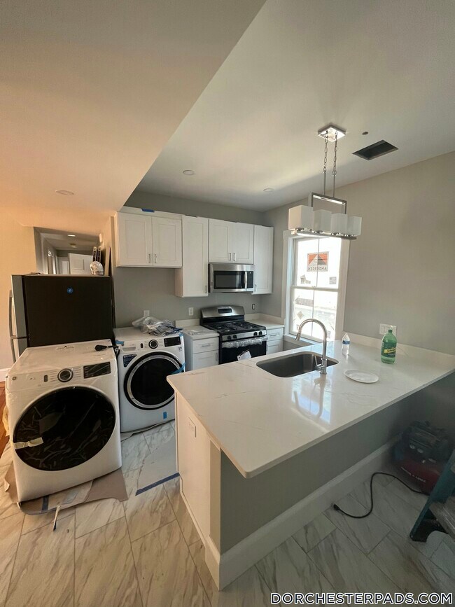 267 E Cottage St Unit 2, Boston, MA 02125