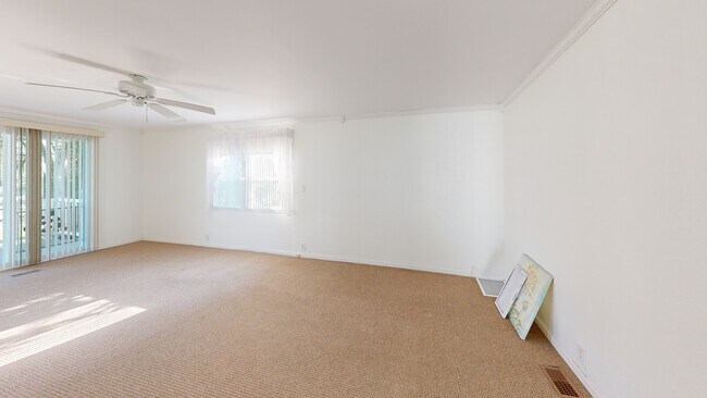 907 Laurel Cir, Sebastian, FL 32976 - photo 2