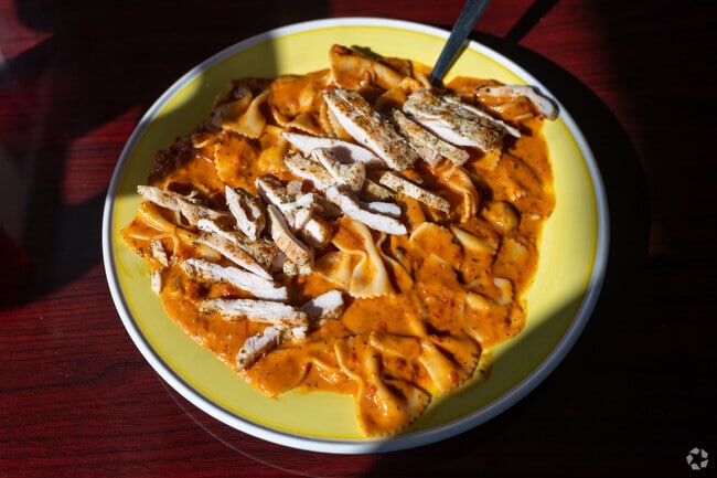 Wilmer locals enjoy the pasta dishes at Roma's Italian Lancaster.