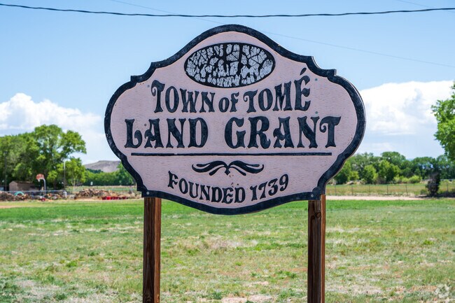 Adelino lies within the historic Tome Land Grant, granted by the King of Spain in 1739.