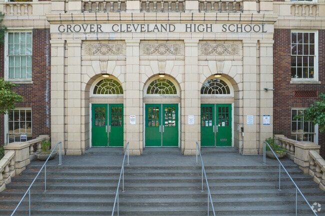 The main entrance to Grover Cleveland High School can be found on SE 26th Ave in Portland.