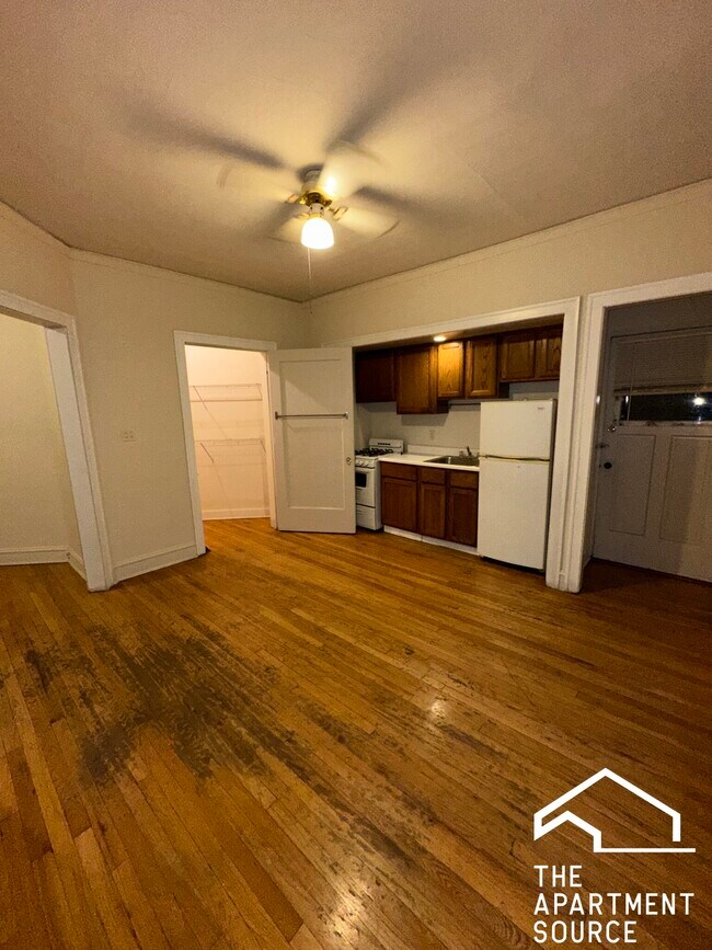 1311 Oak Ave unit W2, Evanston, IL 60201 - photo 3