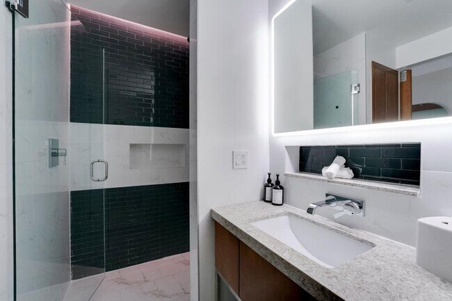 1780 Polk St unit ID1352030P, Hollywood, FL 33020 - photo 4