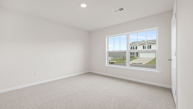 872 Wolverine Ln, Woodruff, SC 29388 - photo 4