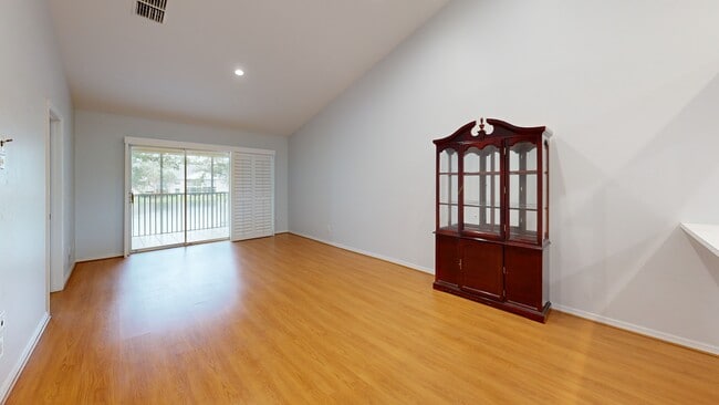 186 Pebble Shores Dr unit 203, Naples, FL 34110 - photo 2