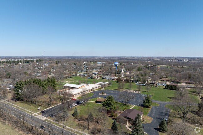 St. Anne Elementary School offers plenty of AP and Honors courses.