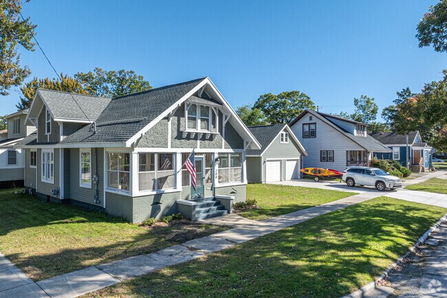 Jackson Hill is made up of many bungalows built between the early 1900s and 1940s.