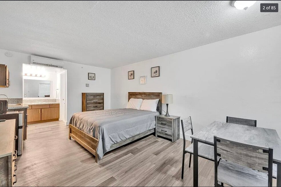 The Residences at Windsor, Charlotte, NC 28205 - photo 1