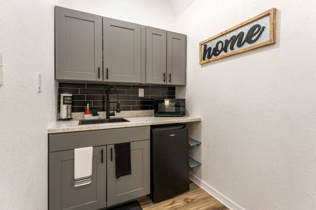 2233 E Kaley Ave unit ID1094193P, Orlando, FL 32806 - photo 6