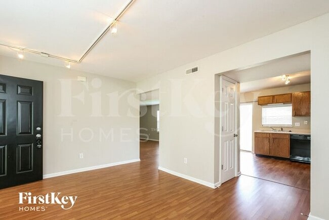 935 Kitner Ave, Avon, IN 46123 - photo 4