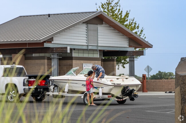 Burbank area includes multiple boat launch access points.