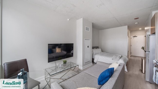 4611 N Broadway St unit 216, Chicago, IL 60640 - photo 2