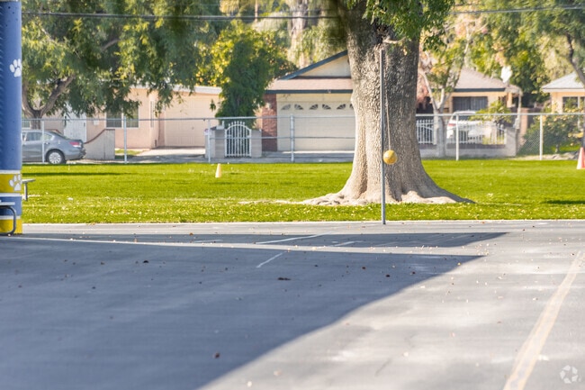 Elliott Elementary School has sports fields.