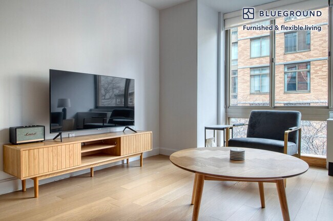 130 W 15th St unit FL6-ID1385, New York, NY 10011 - photo 2