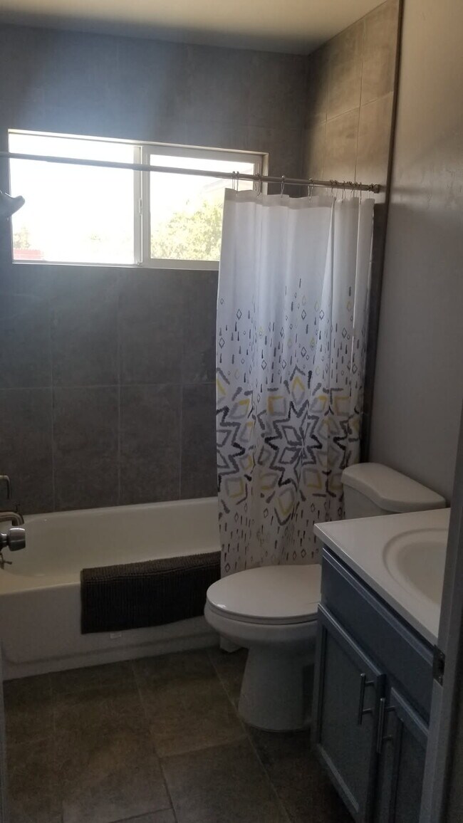 9412 E Deer Trail Place, Tucson, AZ 85710 - photo 7