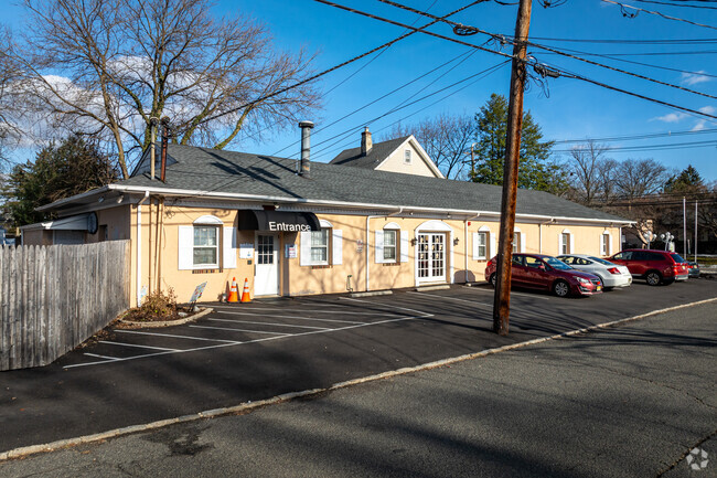 With a student-teacher ratio of 2 to 1, L'Academy Montessori School is top in Scotch Plains, NJ.