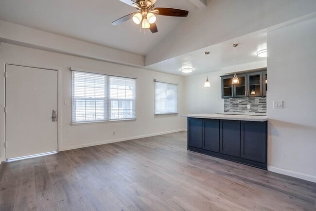 Mid-Century Property Amid South LA’s Vital Commercial Corridor, Los Angeles, CA 90043 - photo 5