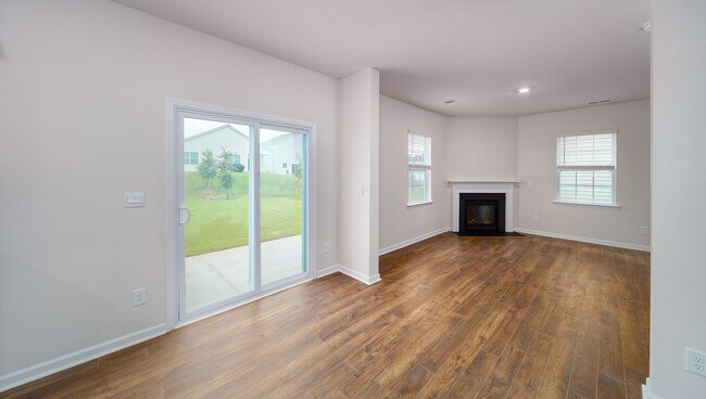 3922 Ashton Dr NW, Conover, NC 28613 - photo 4